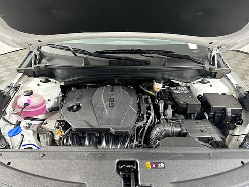 Used 2025 Kia Sportage LX image 32