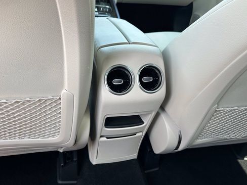 Used 2024 Mercedes-Benz GLB 250 image 17