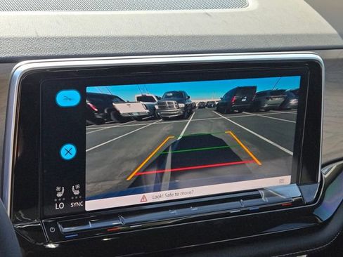 New 2026 Volkswagen Atlas SE FWD image 11