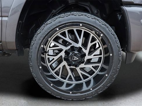 Used 2025 RAM 1500 Laramie image 33