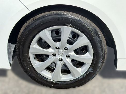Used 2025 Toyota Corolla LE image 11