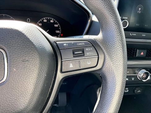 Used 2024 Honda CR-V LX image 17