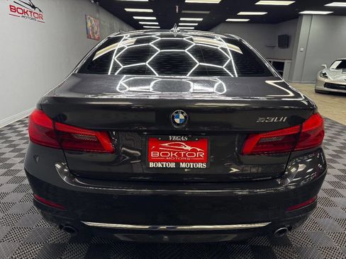 Used 2018 BMW 530i RWD image 12