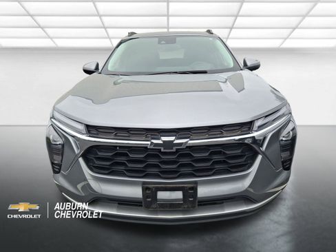 Used 2024 Chevrolet Trax LT w/ Driver Confidence Package FWD image 6