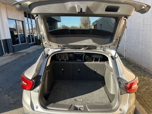 Used 2025 Chevrolet Trax LT image 30