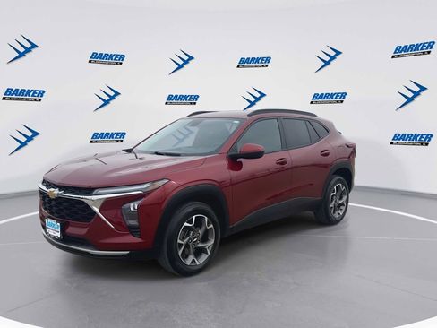 Used 2024 Chevrolet Trax LT w/ Driver Confidence Package image 5