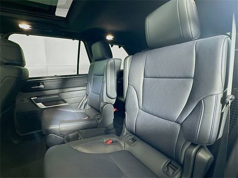 Used 2025 Toyota Sequoia Platinum image 22