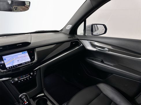 Used 2023 Cadillac XT6 Sport w/ Technology Package image 26
