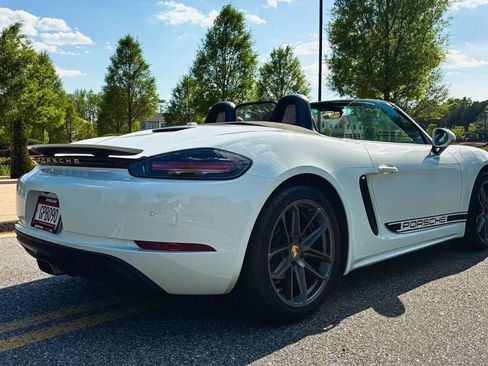 Used 2019 Porsche 718 Boxster image 7