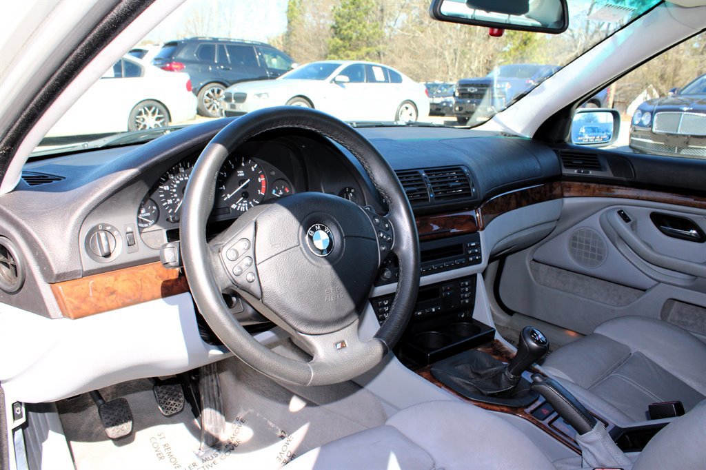 Used 2000 BMW 540i Sedan RWD image 15