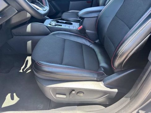 Used 2025 Ford Escape ST-Line Select AWD/4WD image 20