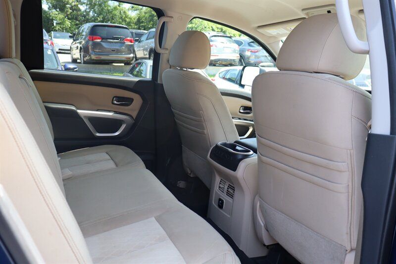 Used 2017 Nissan Titan SV AWD/4WD image 29