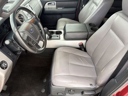 Used 2016 Ford Expedition XLT AWD/4WD image 5