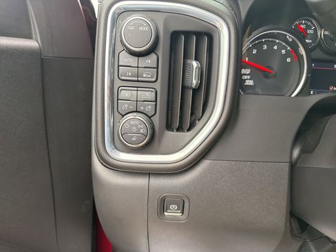 Used 2022 Chevrolet Silverado 1500 LTZ w/ LTZ Convenience Package II AWD/4WD image 15