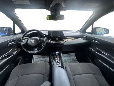 Used 2018 Toyota C-HR XLE FWD image 25
