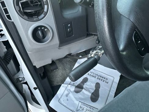 Used 2010 Ford E-150 and Econoline 150 image 33