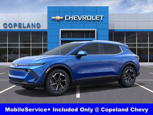 New 2026 Chevrolet Equinox EV LT image 2