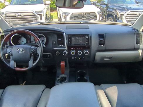 Used 2018 Toyota Sequoia Platinum AWD/4WD image 15