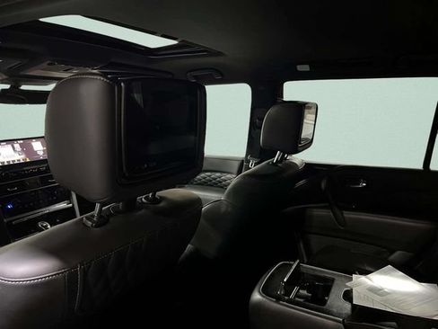 Used 2023 INFINITI QX80 Sensory w/ All-Season Package AWD/4WD image 37