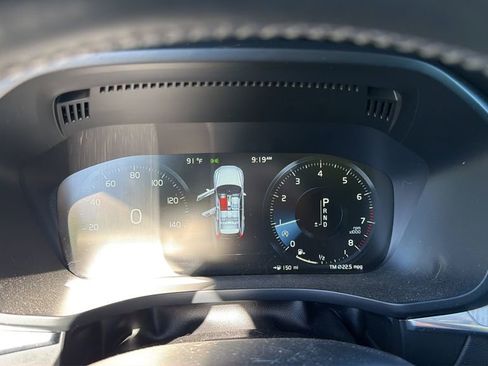 Used 2018 Volvo XC60 T5 Inscription w/ Convenience Package image 10