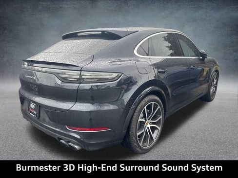 Used 2022 Porsche Cayenne Turbo image 5