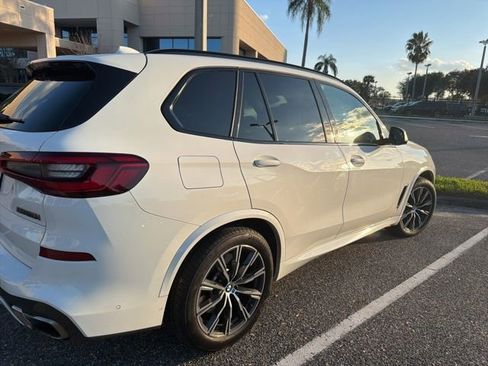 Used 2020 BMW X5 M50i w/ Premium Package image 4