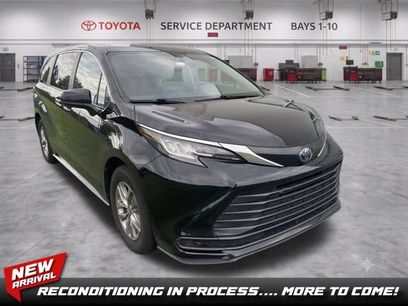 Used 2023 Toyota Sienna LE