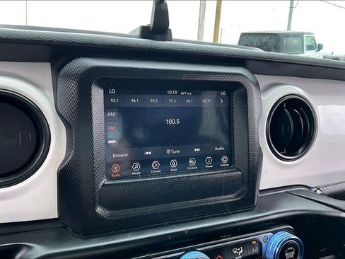 Used 2021 Jeep Wrangler Unlimited Islander image 22