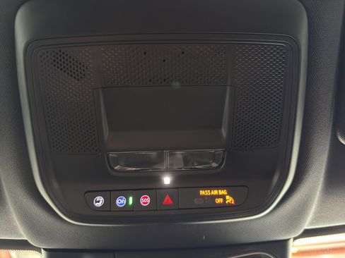 New 2026 Chevrolet Equinox EV RS image 21