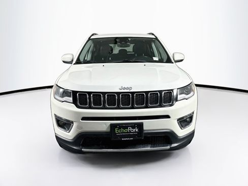 Used 2018 Jeep Compass Limited w/ Navigation Group FWD image 2