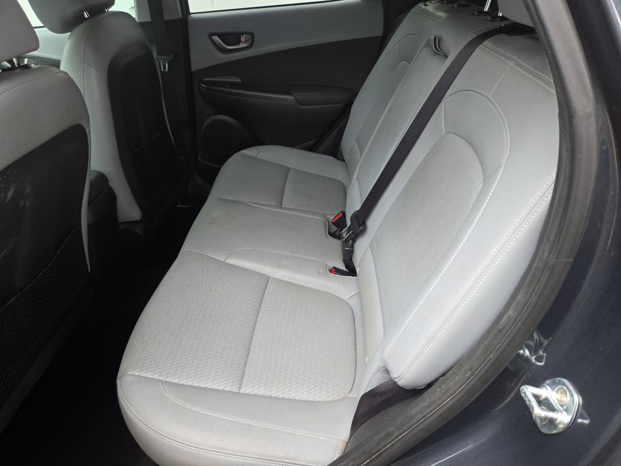 Used 2018 Hyundai Kona Limited FWD image 6