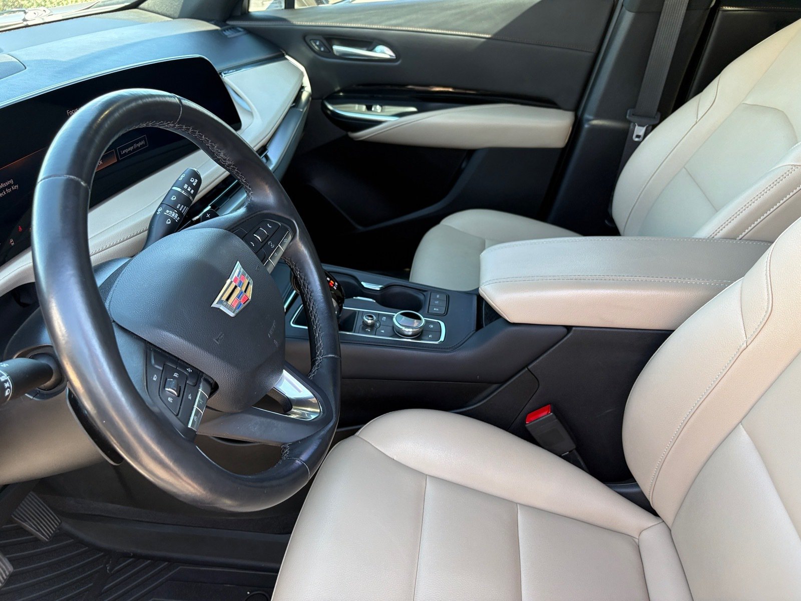 Used 2024 Cadillac XT4 Luxury FWD image 15