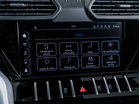 Used 2021 Lamborghini Urus image 39