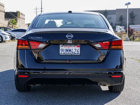 Used 2025 Nissan Altima 2.5 S image 5