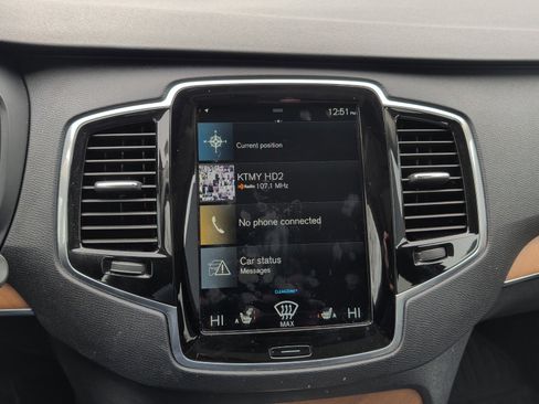 Used 2021 Volvo XC90 T5 Momentum w/ Protection Package Premier image 17