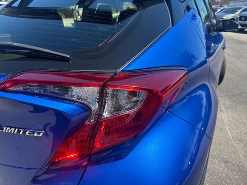 Used 2020 Toyota C-HR Limited FWD image 42