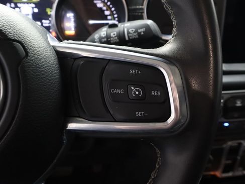 Used 2023 Jeep Wrangler Unlimited Sahara image 30