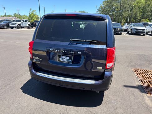 Used 2016 Dodge Grand Caravan SE w/ Quick Order Package 29E SE FWD image 13