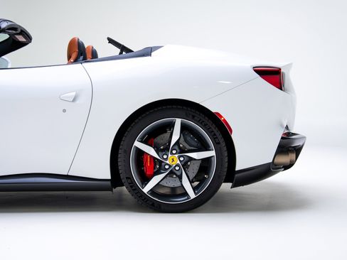 Used 2022 Ferrari Portofino M image 17