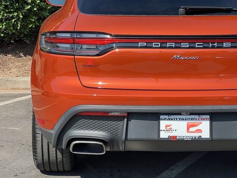 Used 2022 Porsche Macan image 14