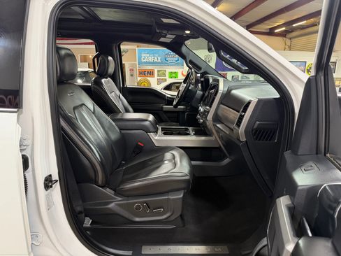 Used 2022 Ford F350 Platinum AWD/4WD image 21
