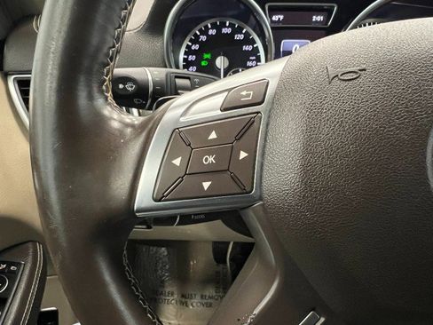 Used 2015 Mercedes-Benz GL 450 4MATIC image 31