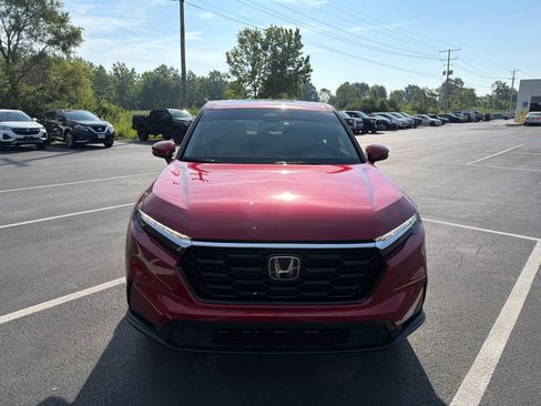 Used 2025 Honda CR-V EX image 9