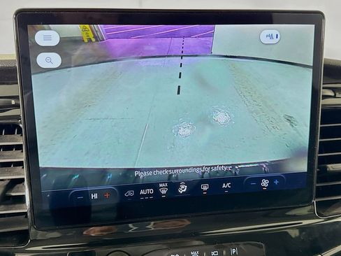 Used 2023 Ford Transit 350 XLT image 30