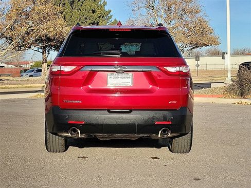 Used 2020 Chevrolet Traverse RS image 9