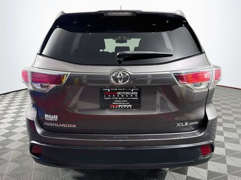 Used 2015 Toyota Highlander XLE AWD/4WD image 6