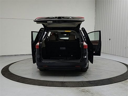 Used 2020 Toyota Sienna Limited Premium image 14