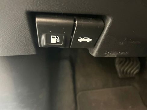 Used 2024 Nissan Versa S w/ Trunk Package FWD image 28