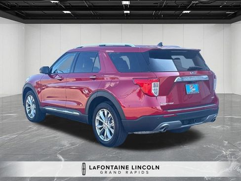 Used 2024 Ford Explorer Limited w/ Equipment Group 301A AWD/4WD image 3