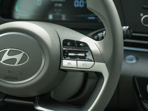 New 2025 Hyundai Elantra Blue image 19